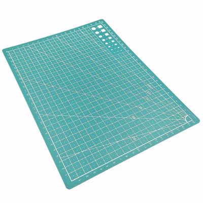 A5 PVC Cutting Mat (14.5 x 21cm)