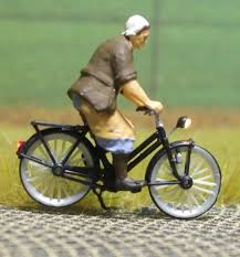 HO cyclist-farmer's wife - with LED