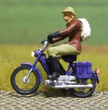 HO motorbike w/coat,cap,rucksack-LED