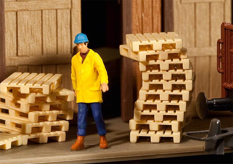 HO 12 Pallets HO 12 Pallets