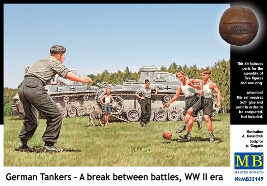 1/35 WWII German Tankers a Break between battles (5 w/Dog)