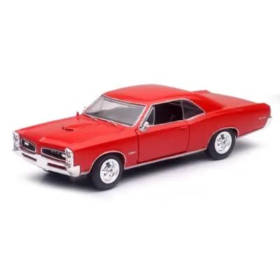 1/24 1966 Pontiac GTO Hard Top Red