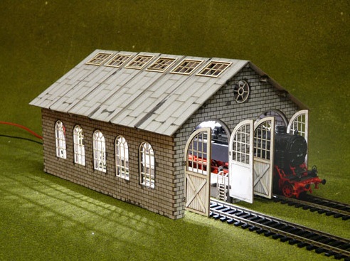 HO/OO Double Engine loco shed lasercut 