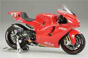 1/12 2005 Ducati Desmosedici Moto GP