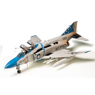 1/32 McDonnell F-4J Phantom II