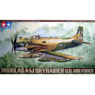 1/48 Douglas A1-J Skyraider USAF