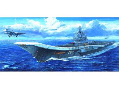 1/700 USSR Admiral Kuznetsov Aircraft Carrier
